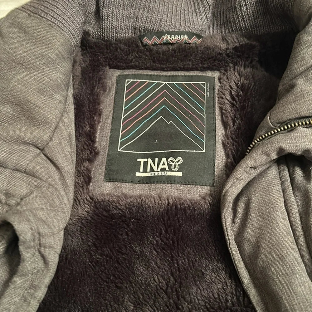 TNA Verbier Parka - Picture 2 of 5